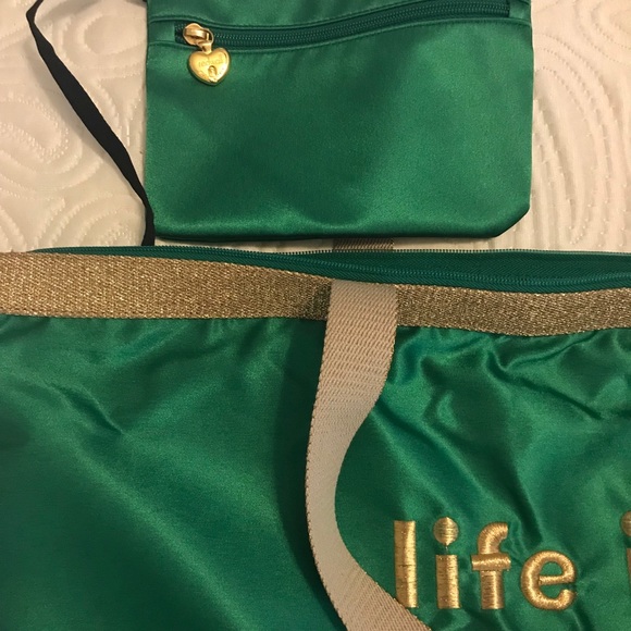 Moschino Redwall Tote/Beach Bag - Picture 6 of 6